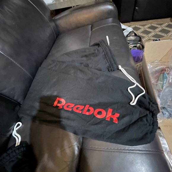 Reebok Black Sweatpants with Red Logo 2XL - Picture 11 of 12